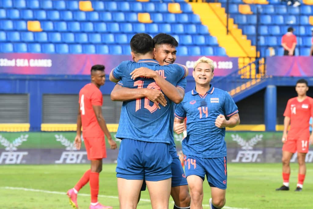 ฟุตบอลชายประเดิมสวยชนะสิงคโปร์ 3-1 ขึ้นเป็นจ่าฝูงกลุ่ม B ซีเกมส์